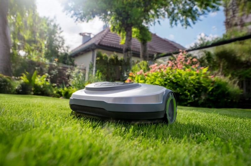 So navigieren Mähroboter: Wie Mähroboter ihren Weg finden